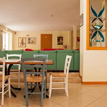 Hotel Rugantino Cesenatico Buitenkant foto