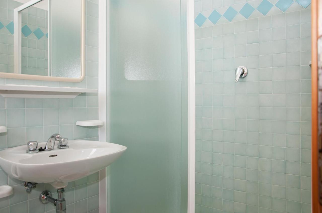Hotel Rugantino Cesenatico Buitenkant foto