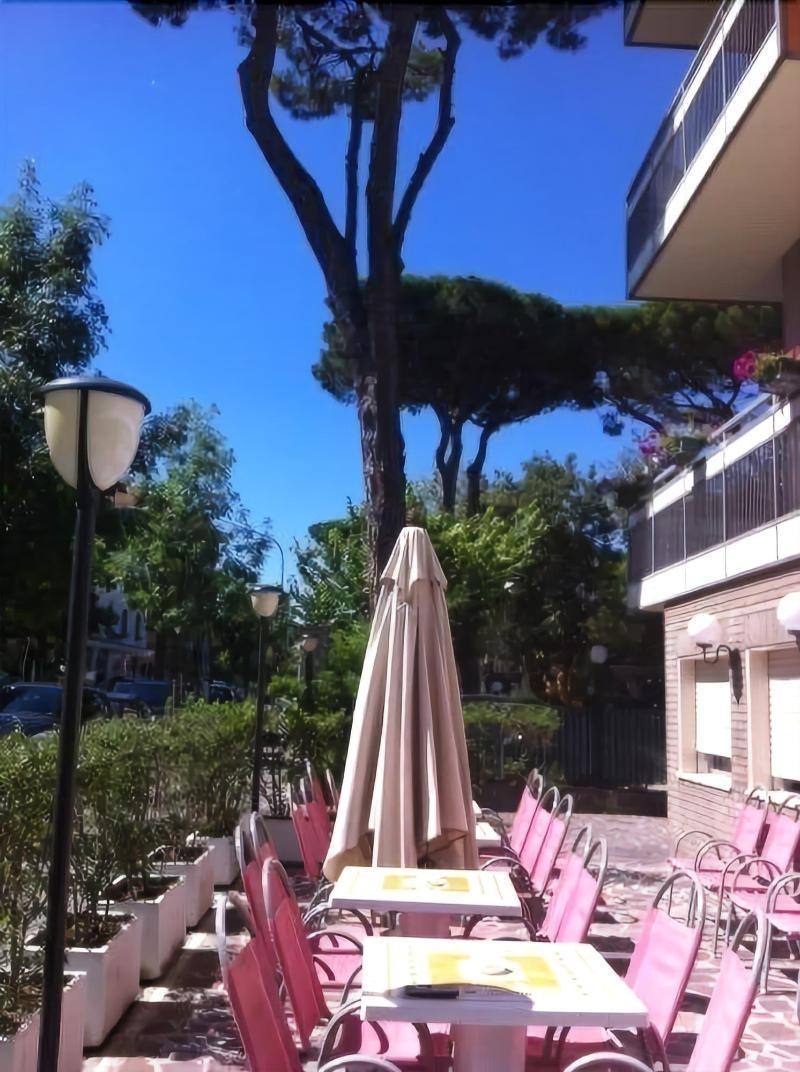 Hotel Rugantino Cesenatico Buitenkant foto
