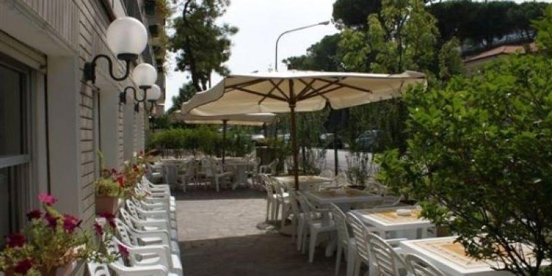 Hotel Rugantino Cesenatico Buitenkant foto